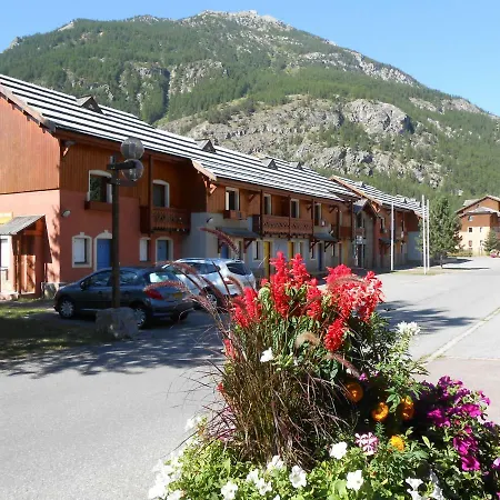 Les Chalets Du Jardin Alpin La Salle-les-Alpes Exterior photo